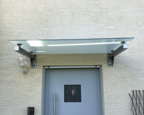 Vordach aus Edelstahl Metallbau Raum Aschaffenburg - Projekt in Mömlingen